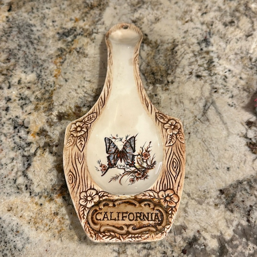 Treasure craft spoon rest
